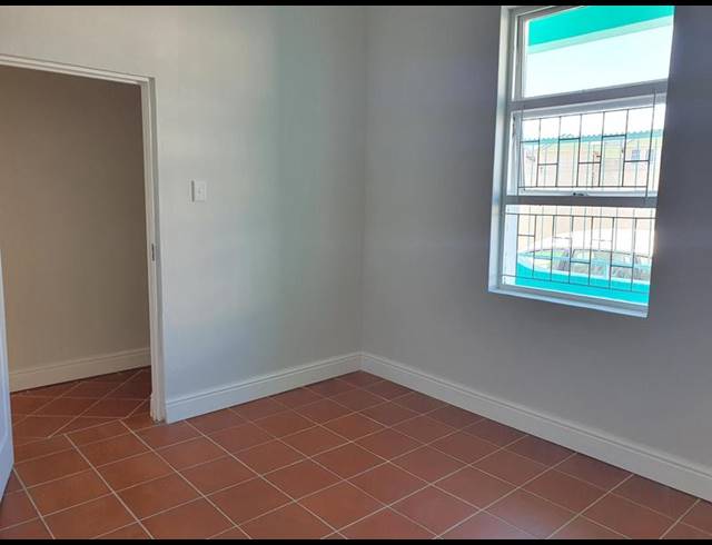 1 BEDROOM HOUSE FOR SALE IN WOODSTOCK